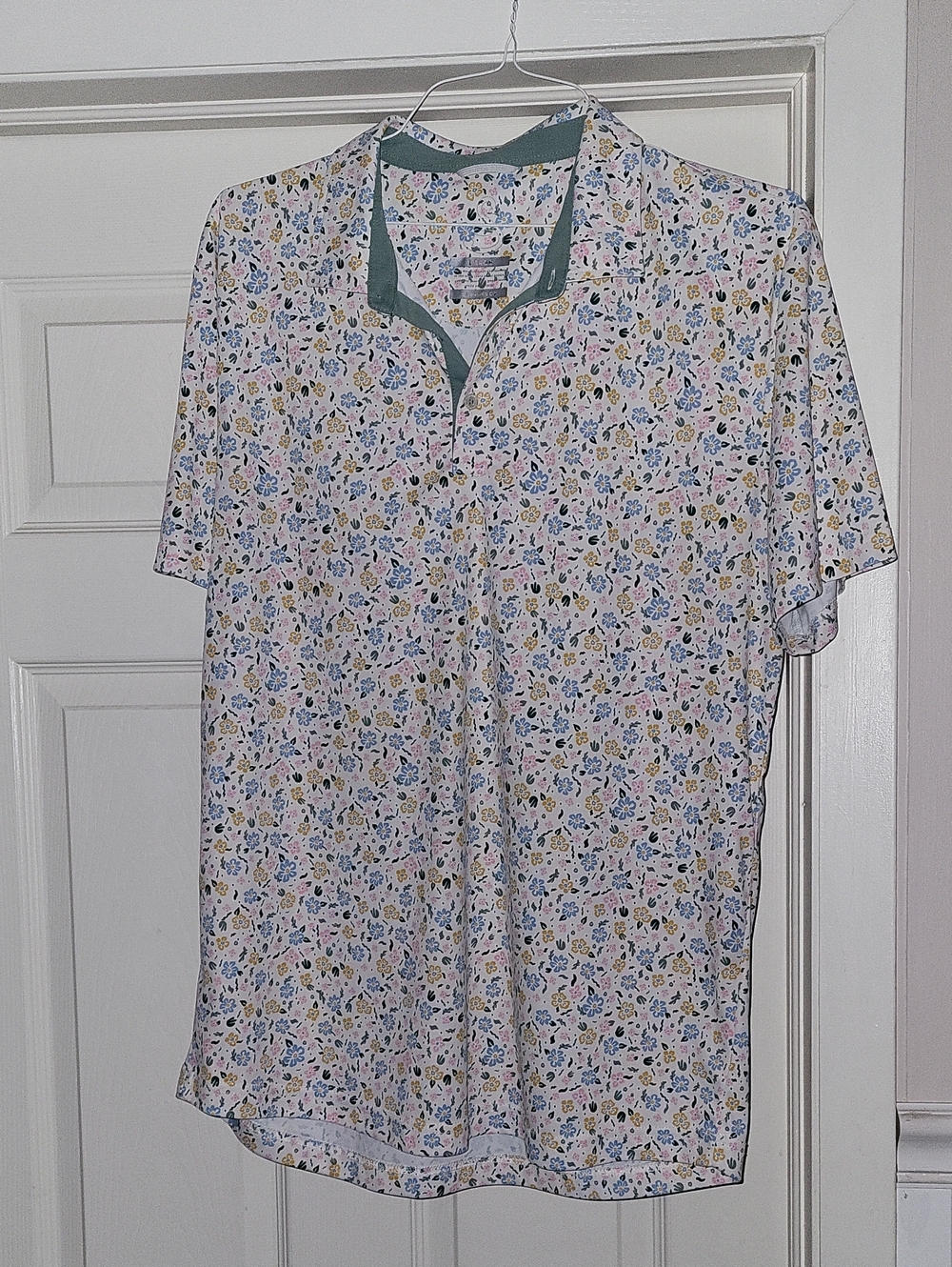 Swannies Men's Floral Print Short Sleeve Polo - White with Multicolor Pattern